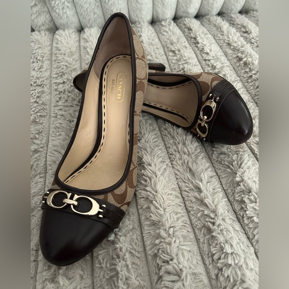 Coach Tan and Brown Women's Heels - Picture 5 of 7